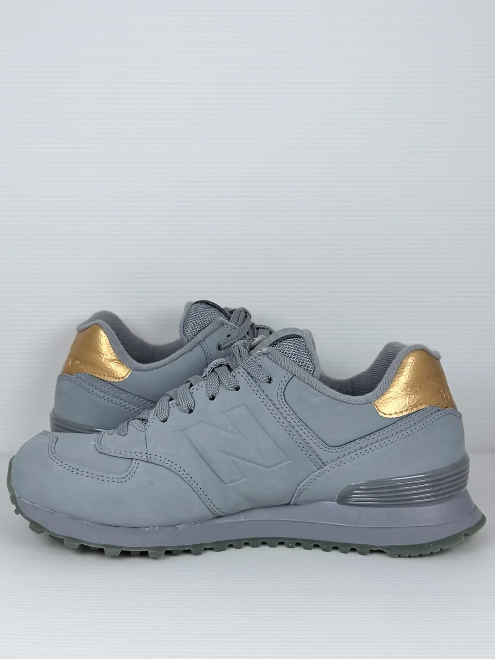 New Balance 574 WL574MTA Gray Gold Metallic Sneakers Women’s 9